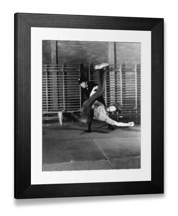 Framed Print : Woman police officer in self-defence training exercise Framed Print : Woman police officer in self-defence training exercise