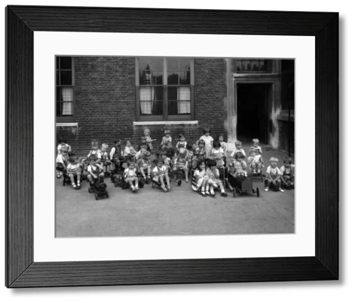 Framed Print : Playground scene, Junior School, East End of London Framed Print : Playground scene, Junior School, East End of London