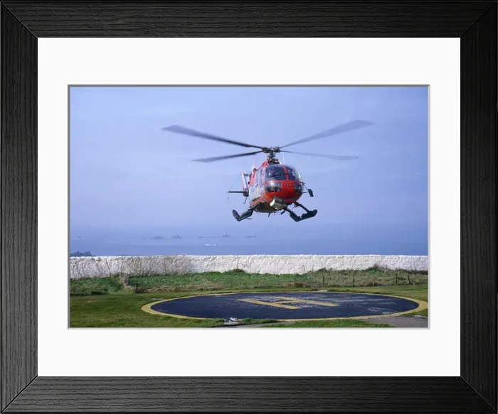 Framed Print : Trinity House Service Helicopter of Sennen Framed Print : Trinity House Service Helicopter of Sennen