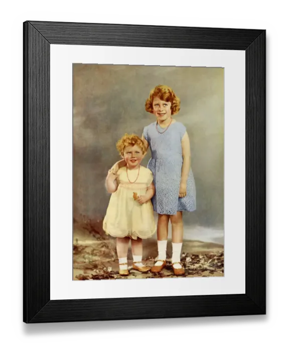 Framed Print : Princess Margaret Rose with Princess Elizabeth Framed Print : Princess Margaret Rose with Princess Elizabeth