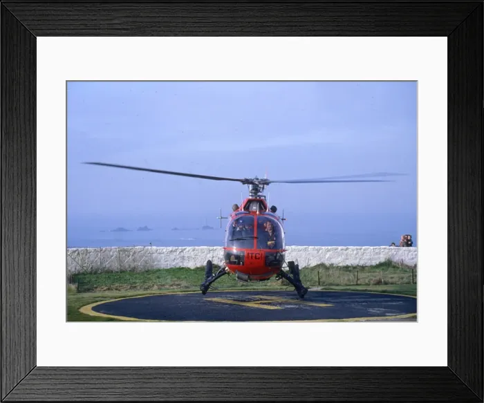 Framed Print : Trinity Service Helicopter and Sennen Cottages Framed Print : Trinity Service Helicopter and Sennen Cottages