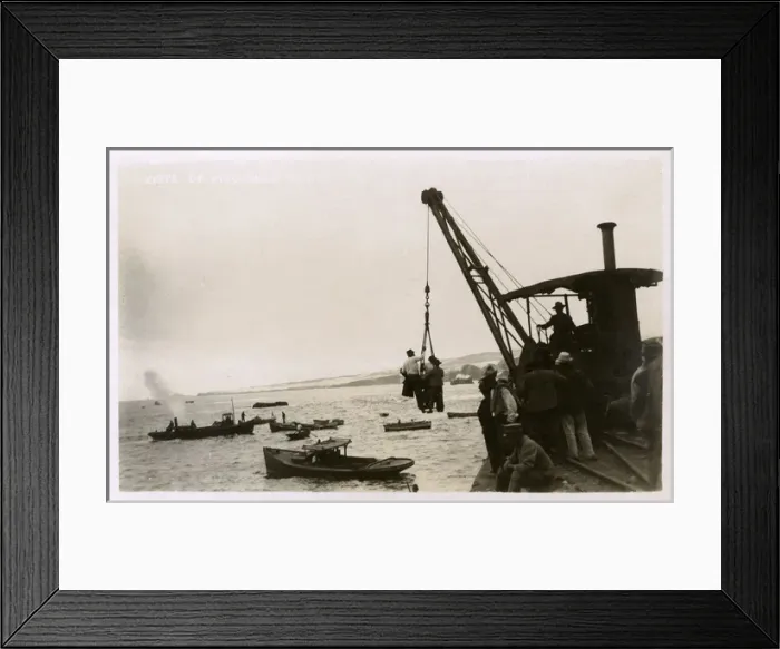 Framed Print : Passenger transfer in port of Mollendo, Peru, South America Framed Print : Passenger transfer in port of Mollendo, Peru, South America