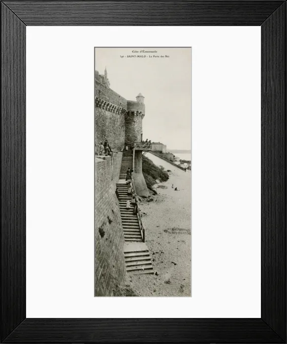 Framed Print : Porte des Bes, Saint Malo, Brittany, Northern France Framed Print : Porte des Bes, Saint Malo, Brittany, Northern France
