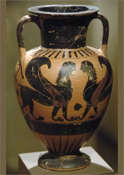 AMPHORISC decorated with black figures representing Sphinx