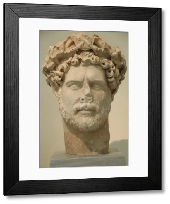 Framed Print : Publio Aelio Hadrian (76-138). Roman Emperor. Bust Framed Print : Publio Aelio Hadrian (76-138). Roman Emperor. Bust