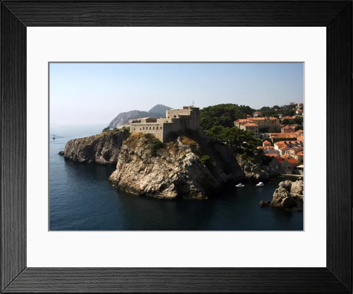 Framed Print : CROATIA. DUBROVNIK. Coastal scene with Fort Lovrjenac Framed Print : CROATIA. DUBROVNIK. Coastal scene with Fort Lovrjenac