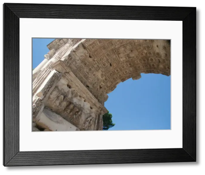 Framed Print : Roman Art. Arch of Titus. Triumphal arch. It was constructe Framed Print : Roman Art. Arch of Titus. Triumphal arch. It was constructe