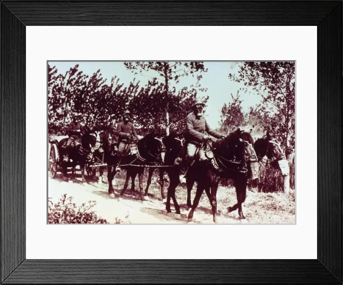 Framed Print : WORLD WAR (1914-1918). Soldiers and horses of the German ar Framed Print : WORLD WAR (1914-1918). Soldiers and horses of the German ar