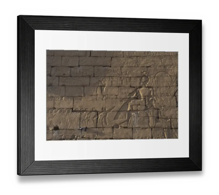 Framed Print : RAMSES II remained seated for a council with his officers, d Framed Print : RAMSES II remained seated for a council with his officers, d