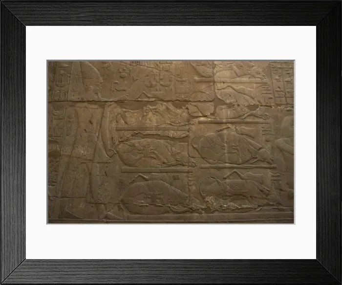 Framed Print : Relief depicting a pharaoh making an offering to the Gods Framed Print : Relief depicting a pharaoh making an offering to the Gods