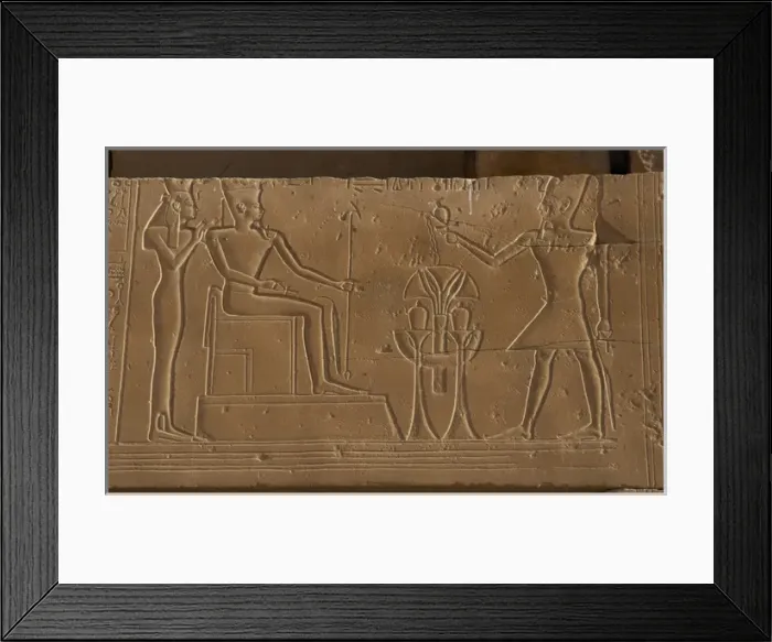 Framed Print : Ramesseum. Relief depicting the pharaoh making an offering t Framed Print : Ramesseum. Relief depicting the pharaoh making an offering t