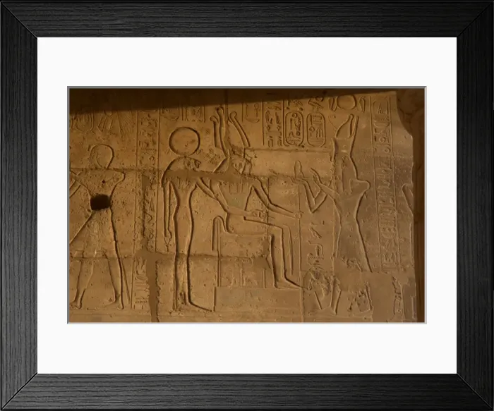 Framed Print : Ramesseum. Relief depicting the pharaoh making an offering t Framed Print : Ramesseum. Relief depicting the pharaoh making an offering t