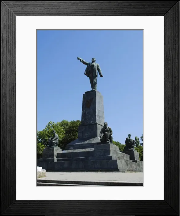 Framed Print : Vladimir Ilyich Lenin (1870-1924) Framed Print : Vladimir Ilyich Lenin (1870-1924)