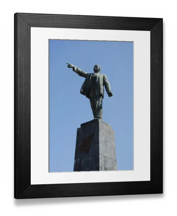 Framed Print : Vladimir Ilyich Lenin (1870-1924) Framed Print : Vladimir Ilyich Lenin (1870-1924)