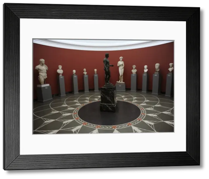 Framed Print : Carlsberg Glyptotek Museum. Room. Classical sculpture. Copen Framed Print : Carlsberg Glyptotek Museum. Room. Classical sculpture. Copen
