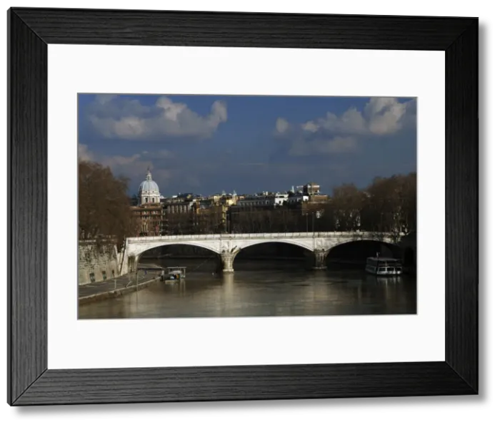 Framed Print : Italy. Rome. Umberto I Bridge over the Tiber River Framed Print : Italy. Rome. Umberto I Bridge over the Tiber River