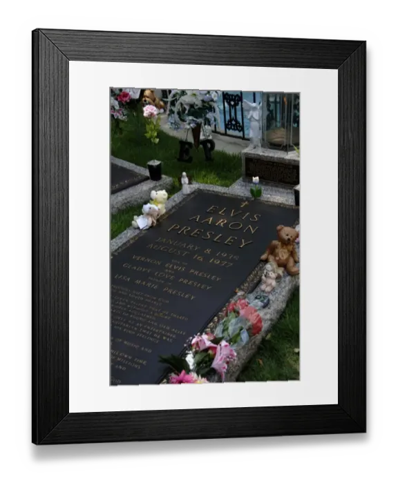 Framed Print : Tennessee. Memphis. Graceland Mansion to Elvis Presley (1935 Framed Print : Tennessee. Memphis. Graceland Mansion to Elvis Presley (1935