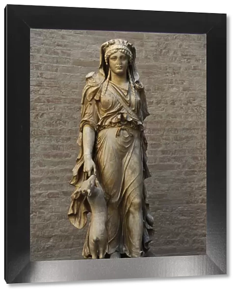 Artemis. Sculpture. 1st century AD. Roman work after Greek o