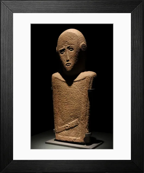 Framed Print : Arabic peninsula. Anthropomorphe Stele. Late 4th-early 3rd m Framed Print : Arabic peninsula. Anthropomorphe Stele. Late 4th-early 3rd m