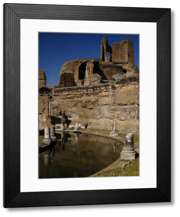 Framed Print : Hadrians Villa. Maritime Theatre. 2nd century. Italy Framed Print : Hadrians Villa. Maritime Theatre. 2nd century. Italy