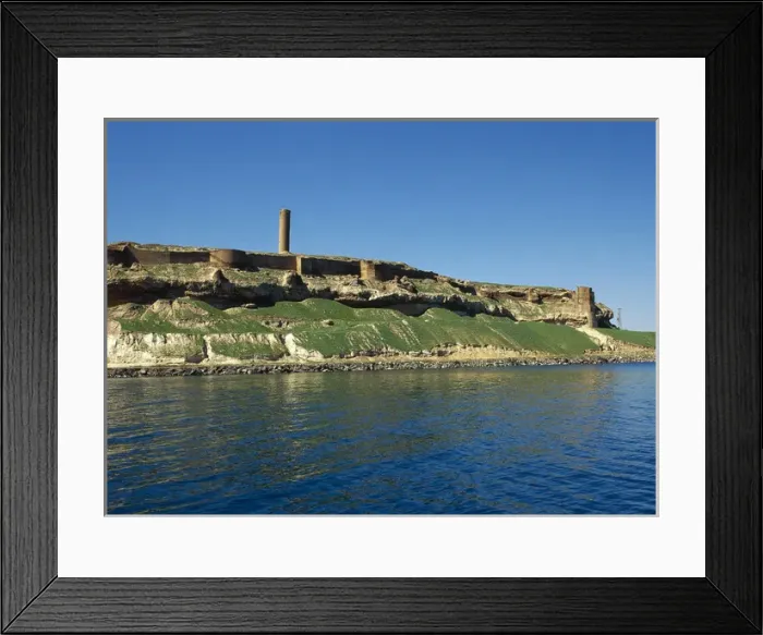 Framed Print : Syria. Qal at Ja bar castle on the left bank of Lake Assad Framed Print : Syria. Qal at Ja bar castle on the left bank of Lake Assad
