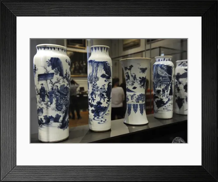 Framed Print : Sleeve vases rolwagens. China, 1635-1650 Framed Print : Sleeve vases rolwagens. China, 1635-1650
