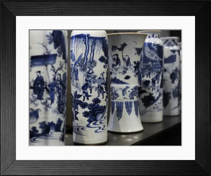 Framed Print : Sleeve vases rolwagens. China, 1635-1650 Framed Print : Sleeve vases rolwagens. China, 1635-1650