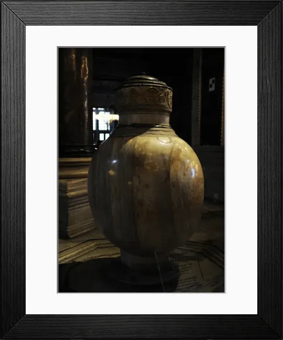 Framed Print : Hagia Sophia. Alabaster urn. Istanbul