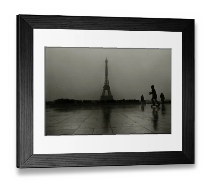 Framed Print : Eiffel tower with figures Framed Print : Eiffel tower with figures