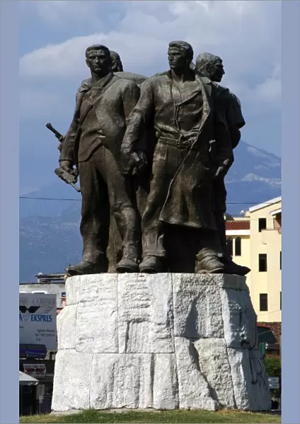 REPUBLIC OF ALBANIA. Shkodra (Scutari) 5 Heroes Monument