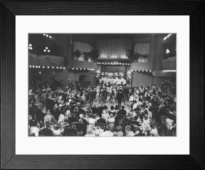 Framed Print : Bal Tabarin Nightclub, Paris Framed Print : Bal Tabarin Nightclub, Paris
