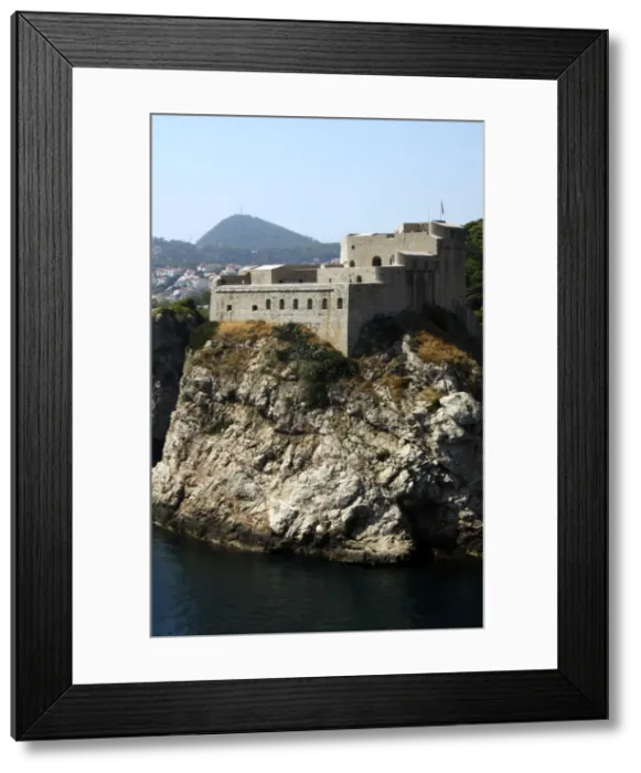Framed Print : CROATIA. DUBROVNIK. Coastal scene with Fort Lovrjenac Framed Print : CROATIA. DUBROVNIK. Coastal scene with Fort Lovrjenac