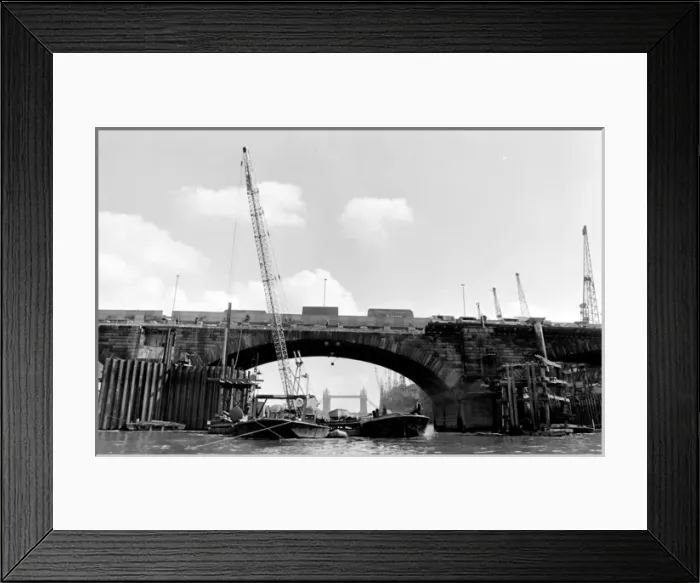 Framed Print : Demolition of London Bridge, London Framed Print : Demolition of London Bridge, London