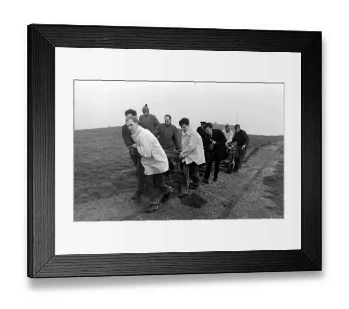 Framed Print : Beachy Head, near Eastbourne, Sussex Framed Print : Beachy Head, near Eastbourne, Sussex