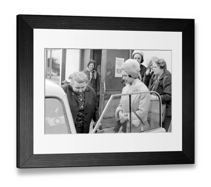 Framed Print : Horder Centre, Crowborough, East Sussex Framed Print : Horder Centre, Crowborough, East Sussex