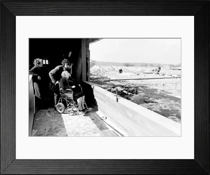 Framed Print : Horder Centre, Crowborough, East Sussex Framed Print : Horder Centre, Crowborough, East Sussex