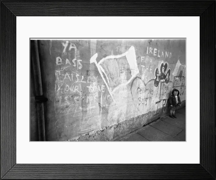 Framed Print : Toddler with IRA graffiti, Belfast, Northern Ireland Framed Print : Toddler with IRA graffiti, Belfast, Northern Ireland