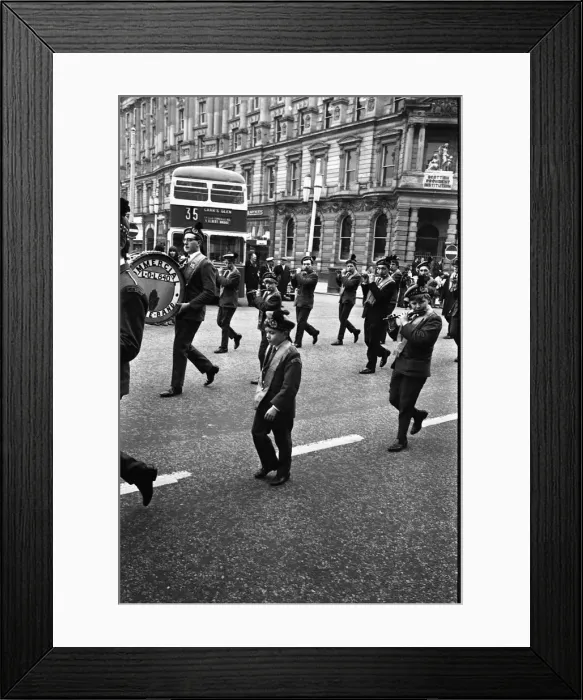 Framed Print : Piping band on parade, Belfast, Northern Ireland Framed Print : Piping band on parade, Belfast, Northern Ireland