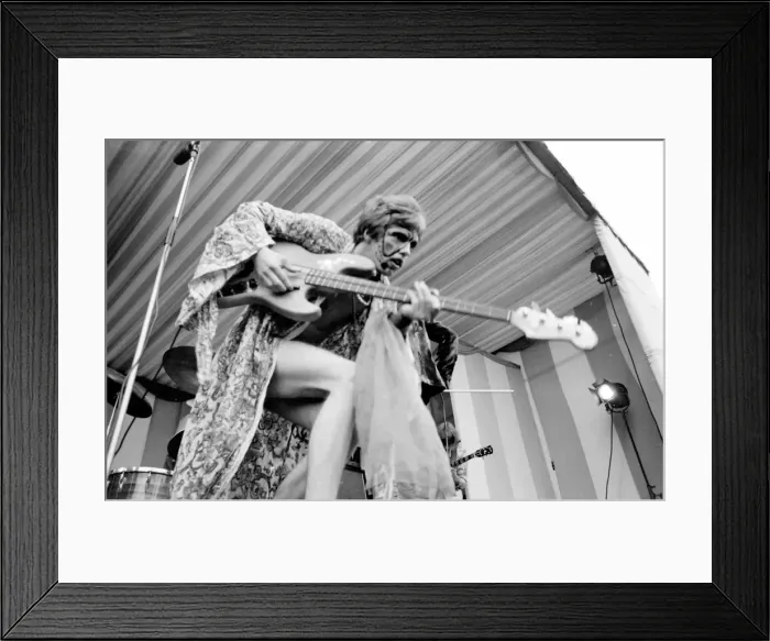 Framed Print : Pop singer on stage at Woburn Park, Bedfordshire Framed Print : Pop singer on stage at Woburn Park, Bedfordshire