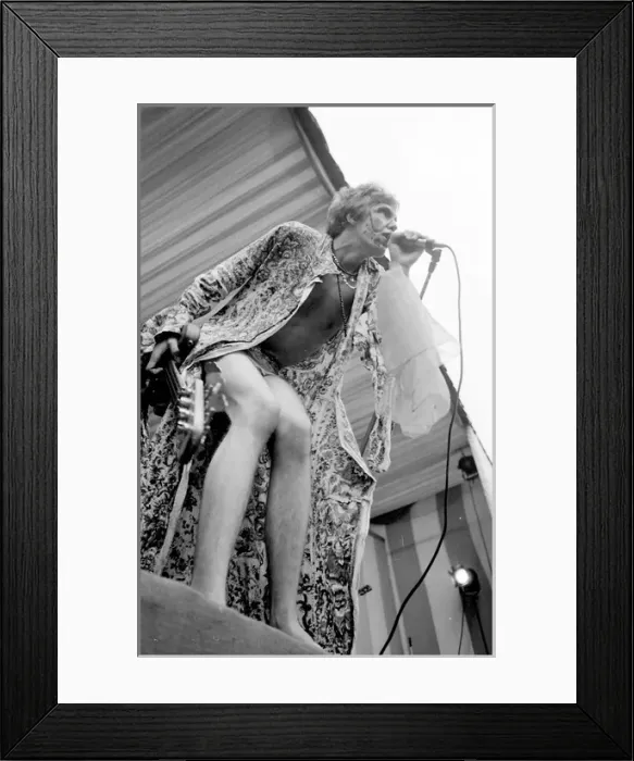 Framed Print : Pop singer on stage at Woburn Park, Bedfordshire Framed Print : Pop singer on stage at Woburn Park, Bedfordshire