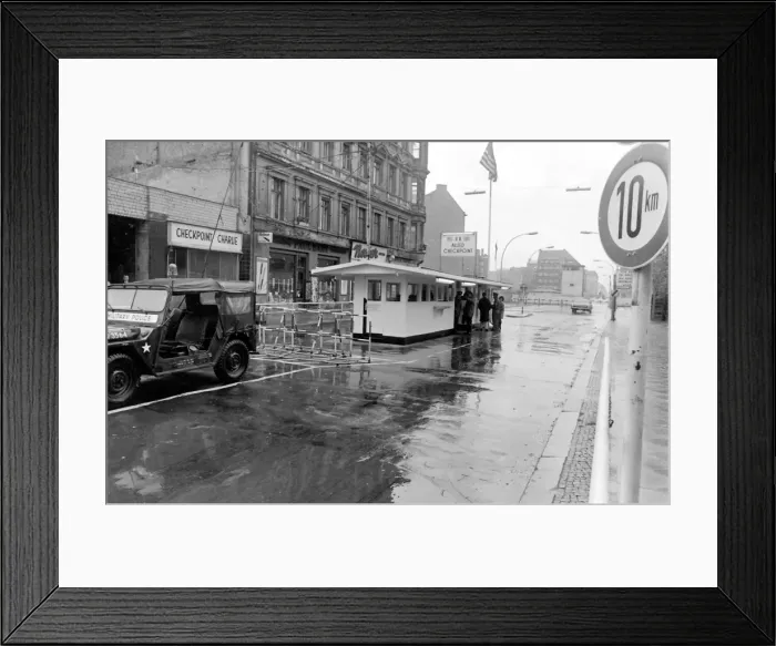 Framed Print : Allied Checkpoint Charlie, West Berlin, Germany Framed Print : Allied Checkpoint Charlie, West Berlin, Germany