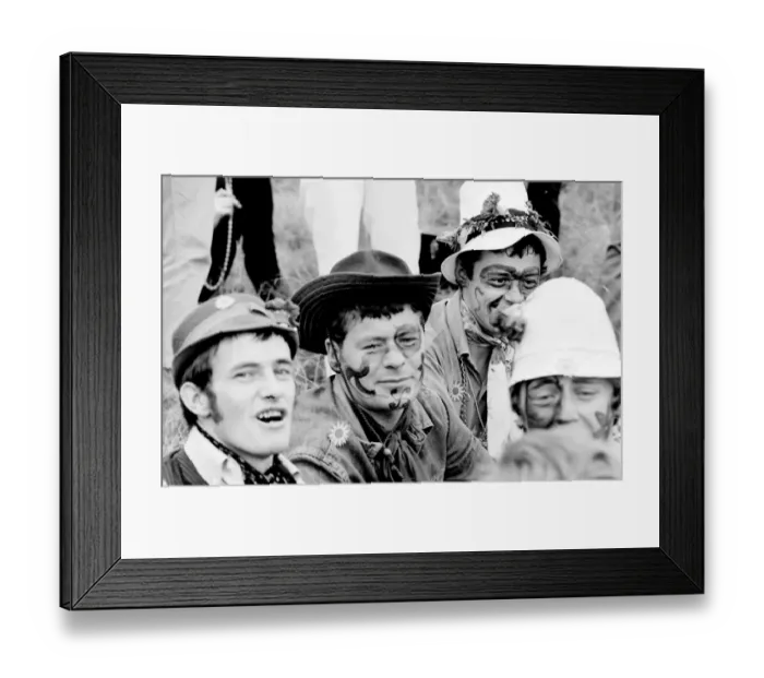 Framed Print : Hippy men with face paint at Woburn Park Framed Print : Hippy men with face paint at Woburn Park