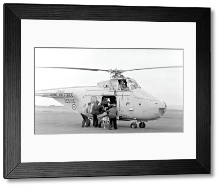 Framed Print : RAF 22 Squadron Search and Rescue helicopter