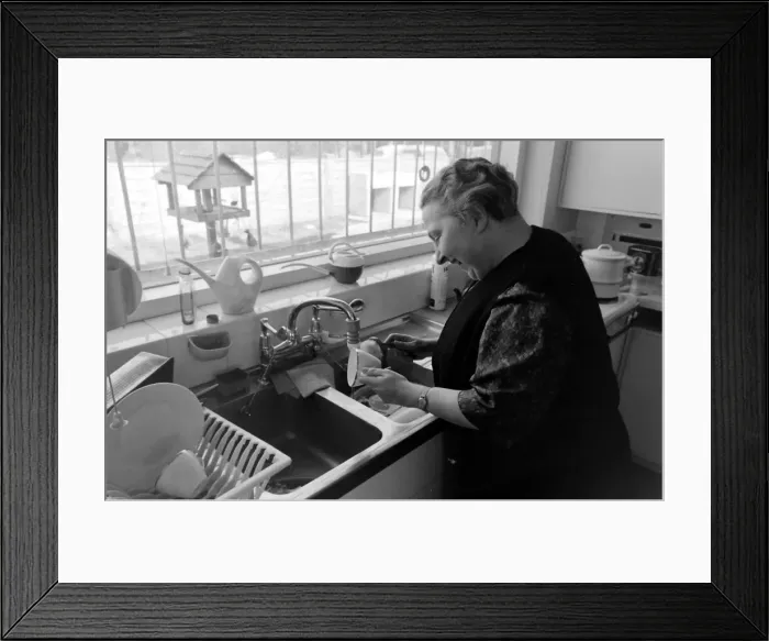 Framed Print : Horder Centre, Crowborough, East Sussex Framed Print : Horder Centre, Crowborough, East Sussex