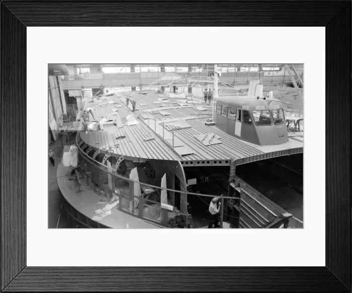 Framed Print : Giant hovercraft under construction, Isle of Wight Framed Print : Giant hovercraft under construction, Isle of Wight