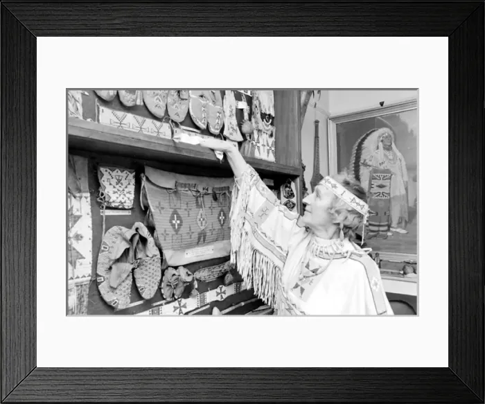 Framed Print : Red Indian Chiefs wife, Eastbourne, Sussex Framed Print : Red Indian Chiefs wife, Eastbourne, Sussex