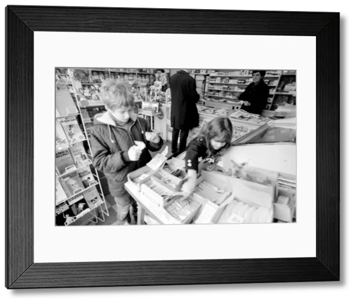 Framed Print : Mark Lester, child star Framed Print : Mark Lester, child star
