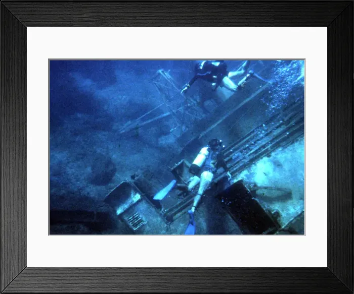 Framed Print : Wreck diving off the coast of Malta Framed Print : Wreck diving off the coast of Malta