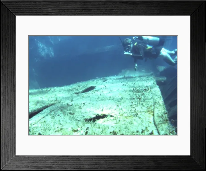 Framed Print : Wreck diving off the coast of Malta Framed Print : Wreck diving off the coast of Malta