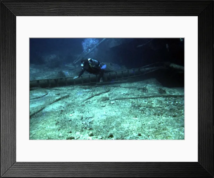 Framed Print : Wreck diving off the coast of Malta Framed Print : Wreck diving off the coast of Malta